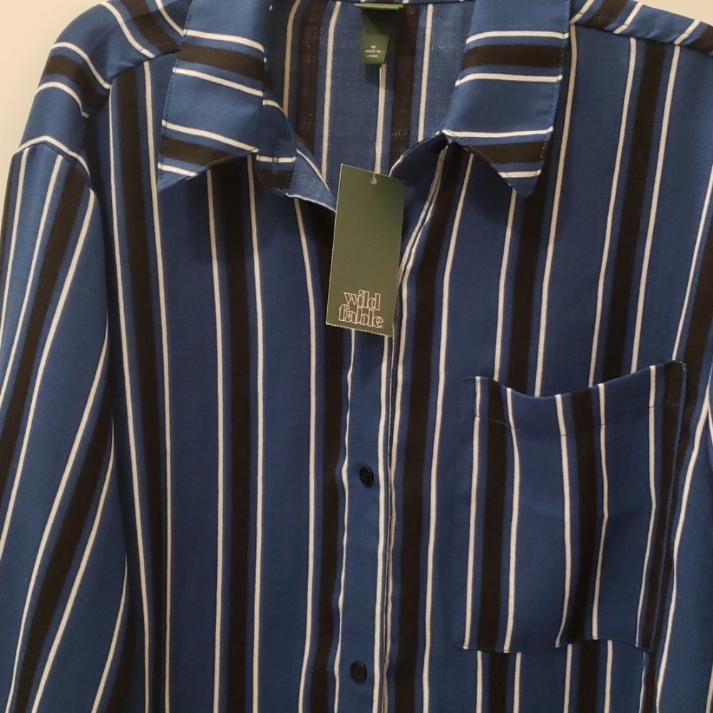 New W/tags Wild Fable Women's Button down Shirt M
